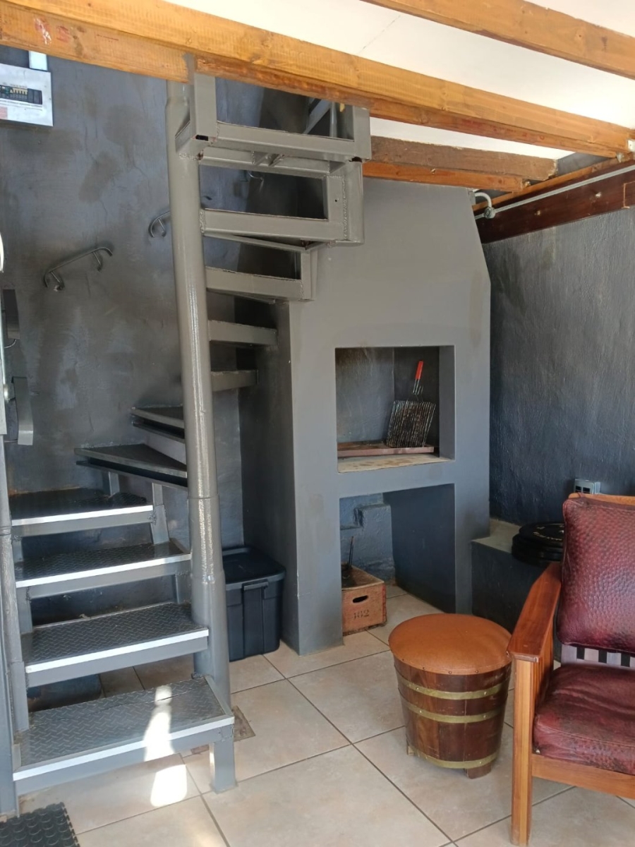 6 Bedroom Property for Sale in Bayswater Free State